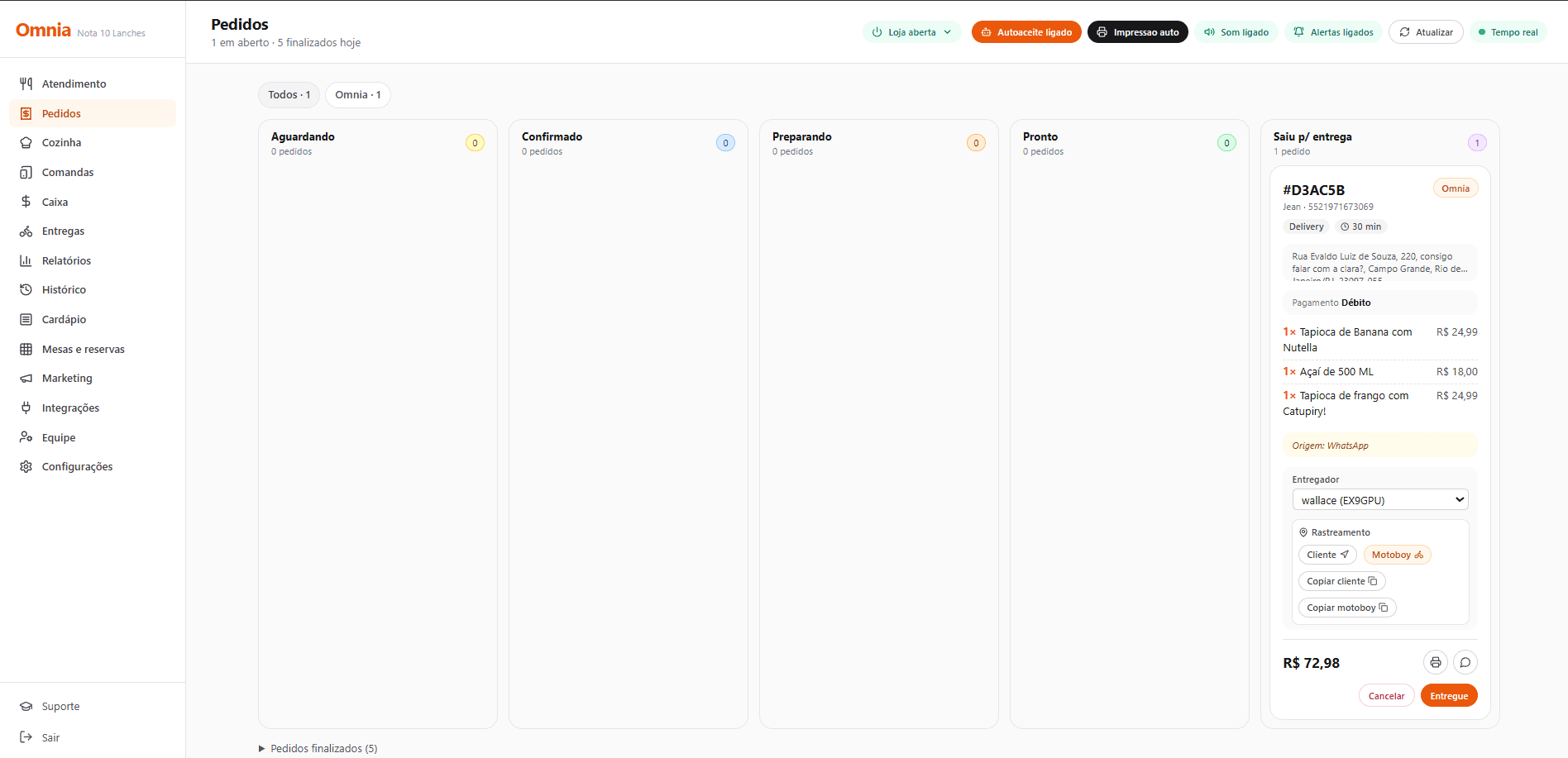 Painel de pedidos da Omnia recebendo pedidos do canal próprio e do iFood na mesma fila.